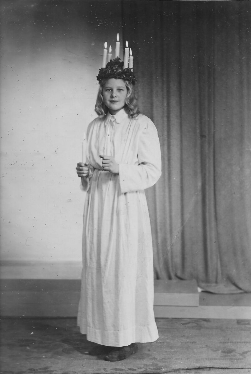 Borrby första lucia Ulla Nilsson, 1948. CFO