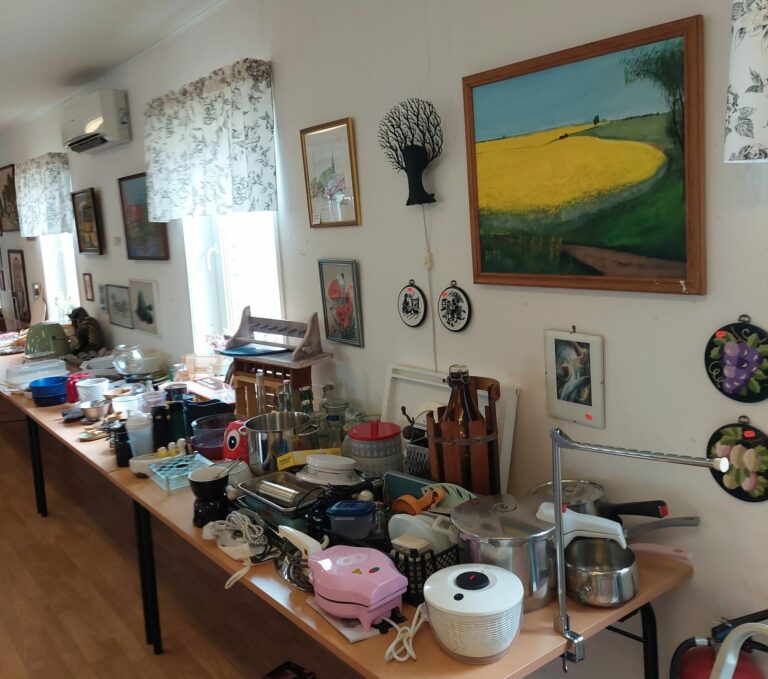 Borrby PRO ”OTTO” Loppis varje onsdag hela juli månad mellan klockan 13:00 till 16:00 mycket nytt i år. Kaffe och kakor finns.